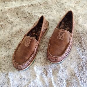 Very G Cheetah Loafers